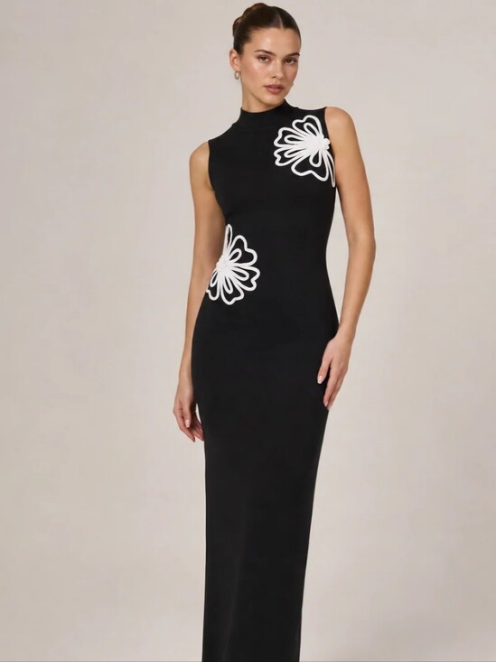 Commense Dresses & Skirts - NWT Commense High Neck Floral Applique Maxi Dress M